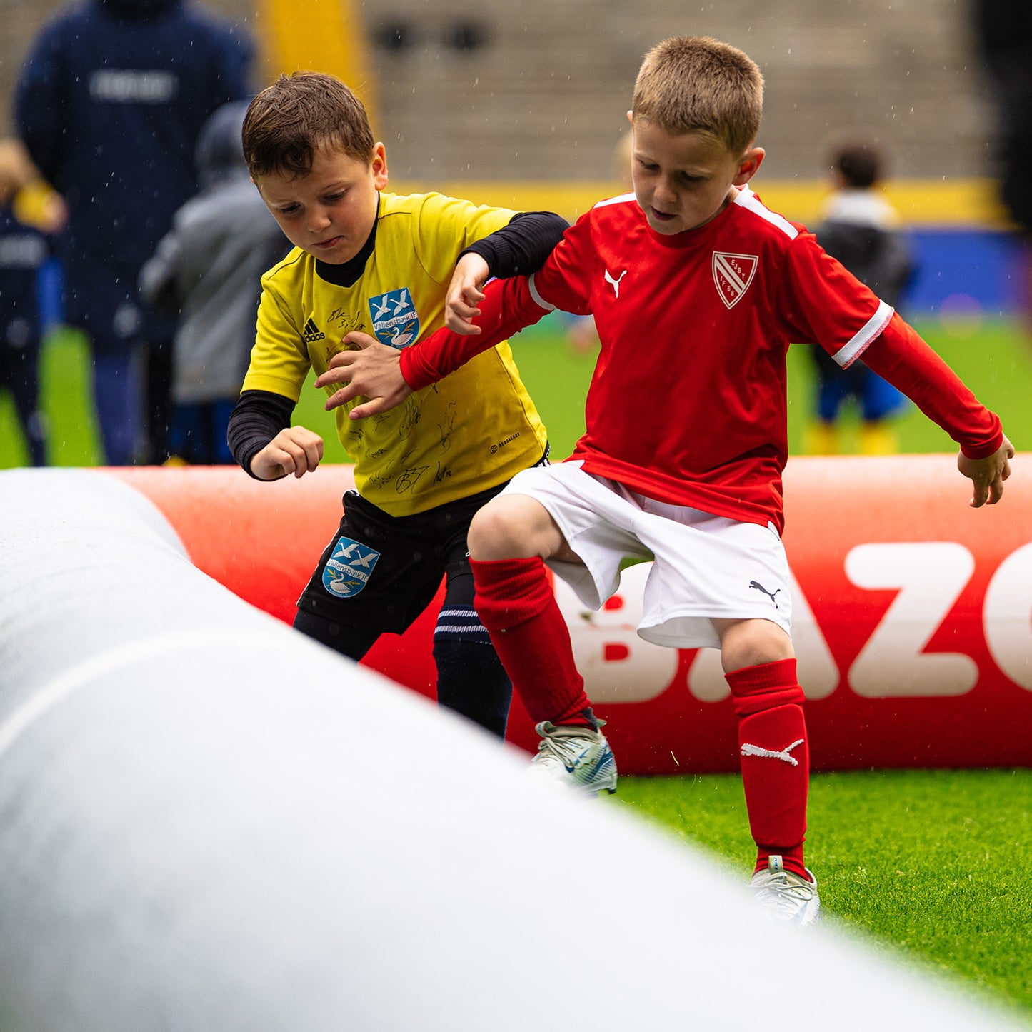 airpitch 3v3 inflatable football pitch 15x10m blow up soccer field kids playing 2